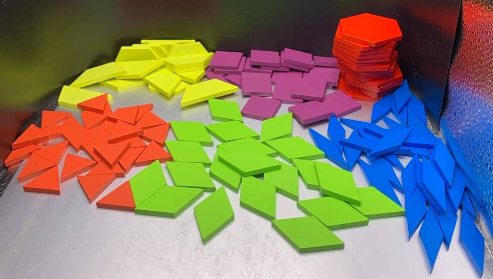 Pattern Blocks. 130 Wooden Pieces Puzzle Educational Development