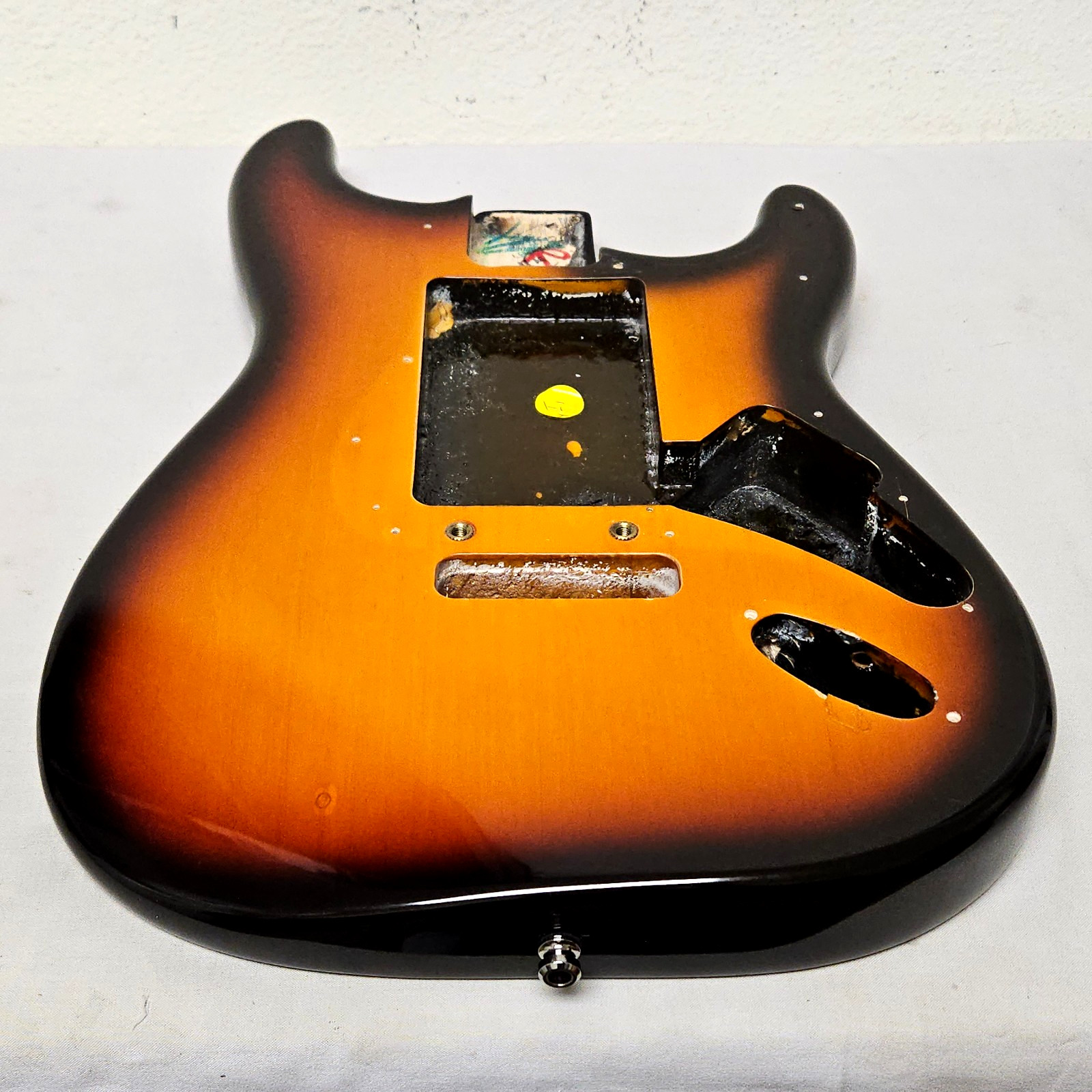 1995 Fender USA Strat Plus Deluxe Body Antique Burst - American Guitar 90s