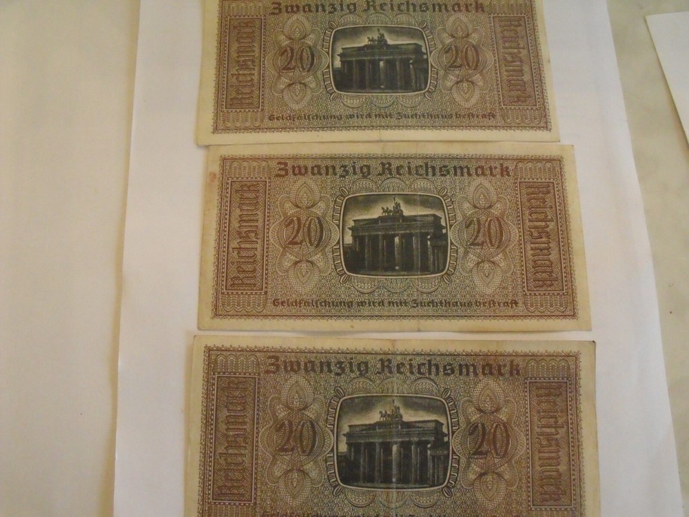 (8) German 20 Reichsmarks currency
