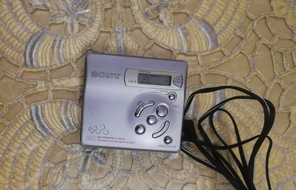 MINI DISC RECORDING MD WALKMAN SONY MZ-R501 FULLY WORKING