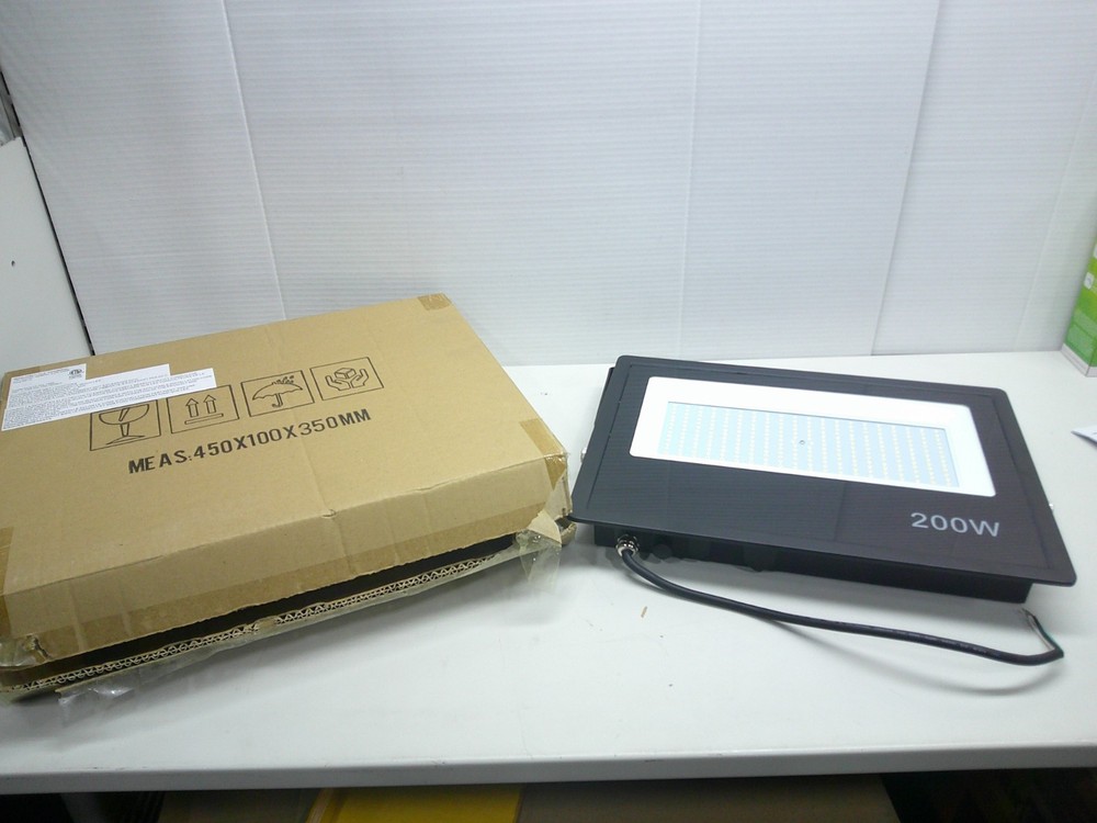 200W LED Flood Light with mounting bracket TPBLFLNLA-200WB Dark Bronze