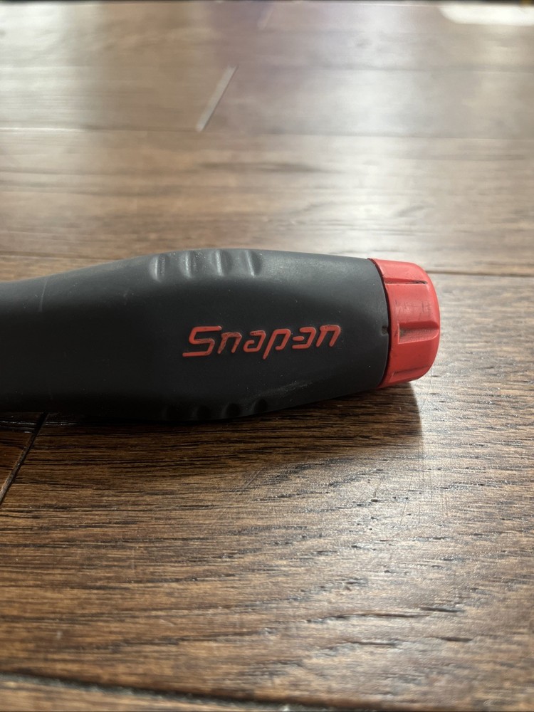 NEW Snap-on Tools Red Ratcheting Soft Grip Screwdriver SGDMRC4-40