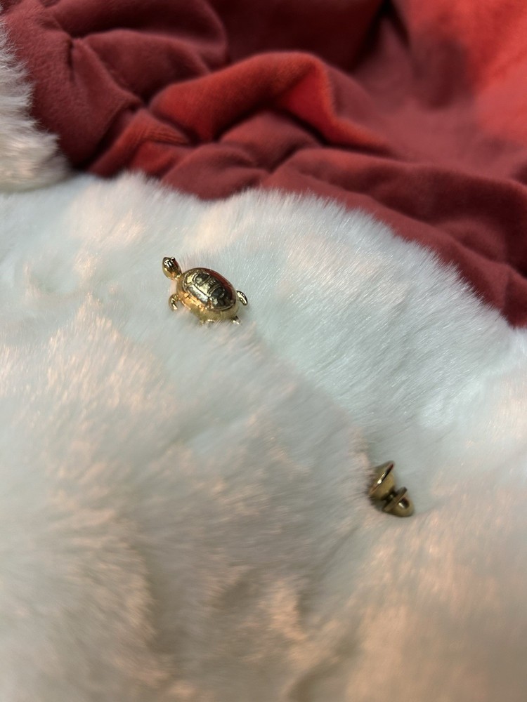 Turtle Sweater Pin Gold Plated Vintage