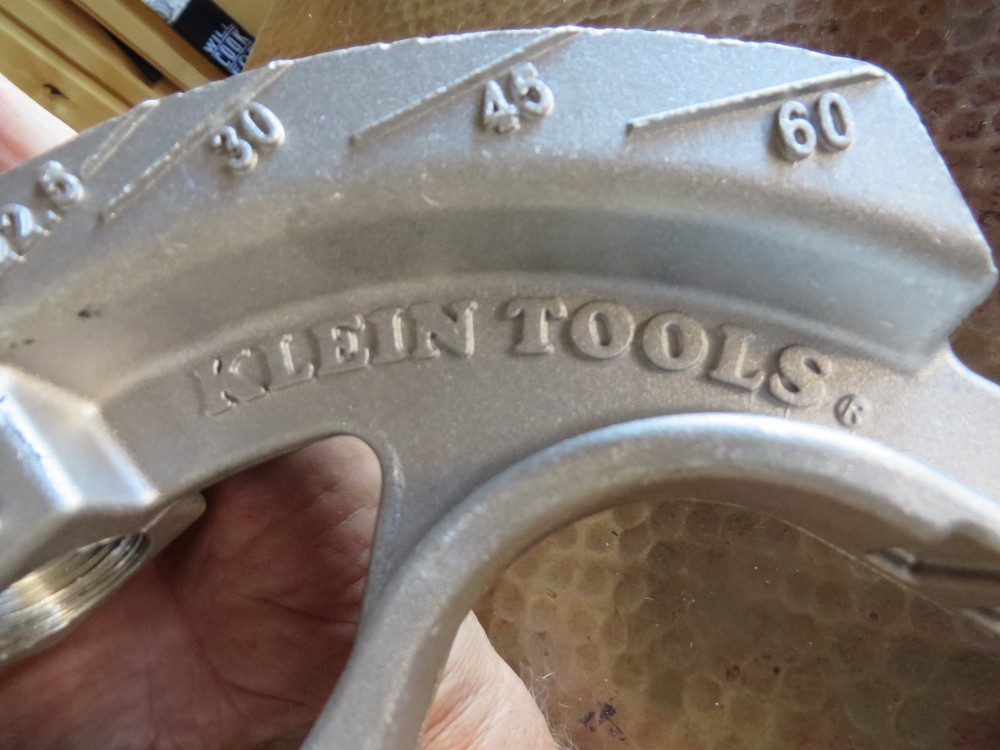 Klein Tools 56207 Conduit Bender, 3/4 Emt, 1/2 Rigid