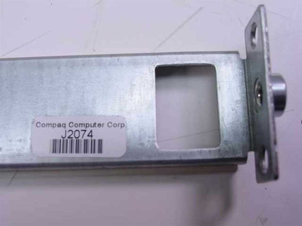 J2074 Compaq Rail Kit 00-001
