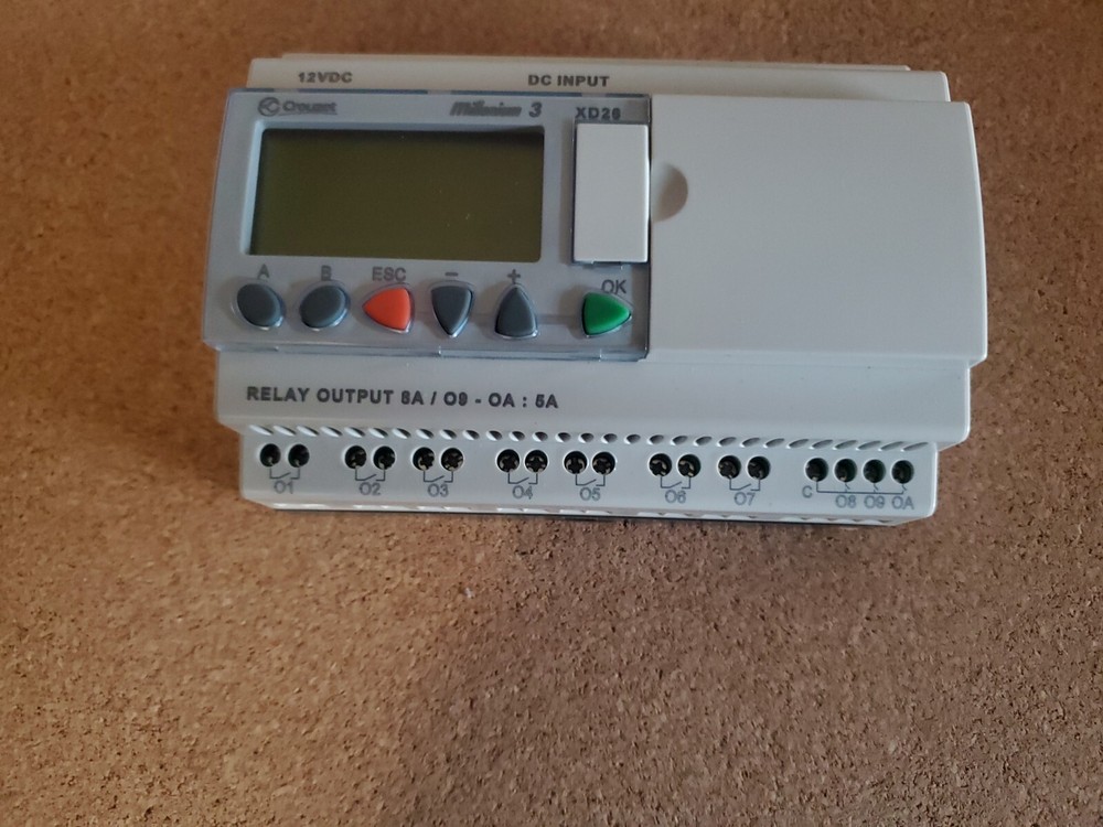 Crouzet XD26 Programmable Logic Controller 12VDC