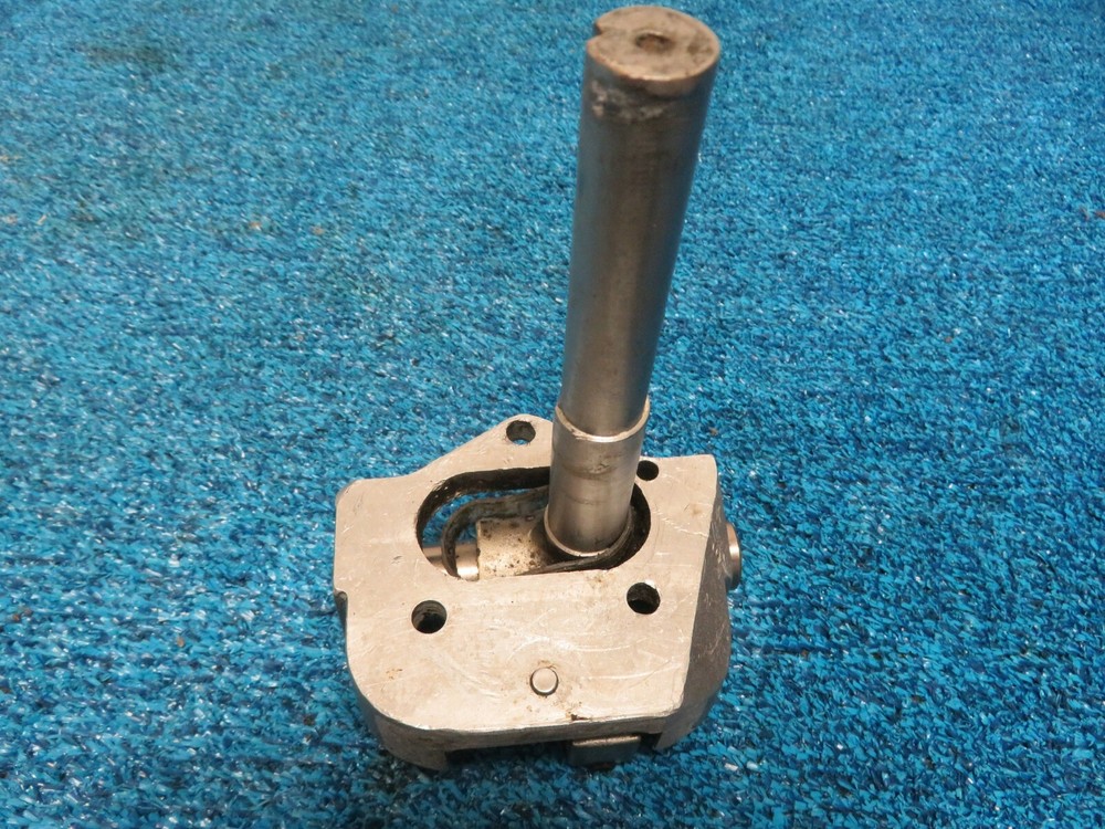 Hobart 2912 PIVOTING INTERLOCK PLATEASSEMBLY