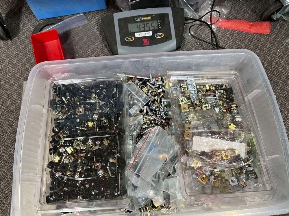 40 LB Rack Mount Screws and Cage Nuts for Rack Mount Server Cabinet