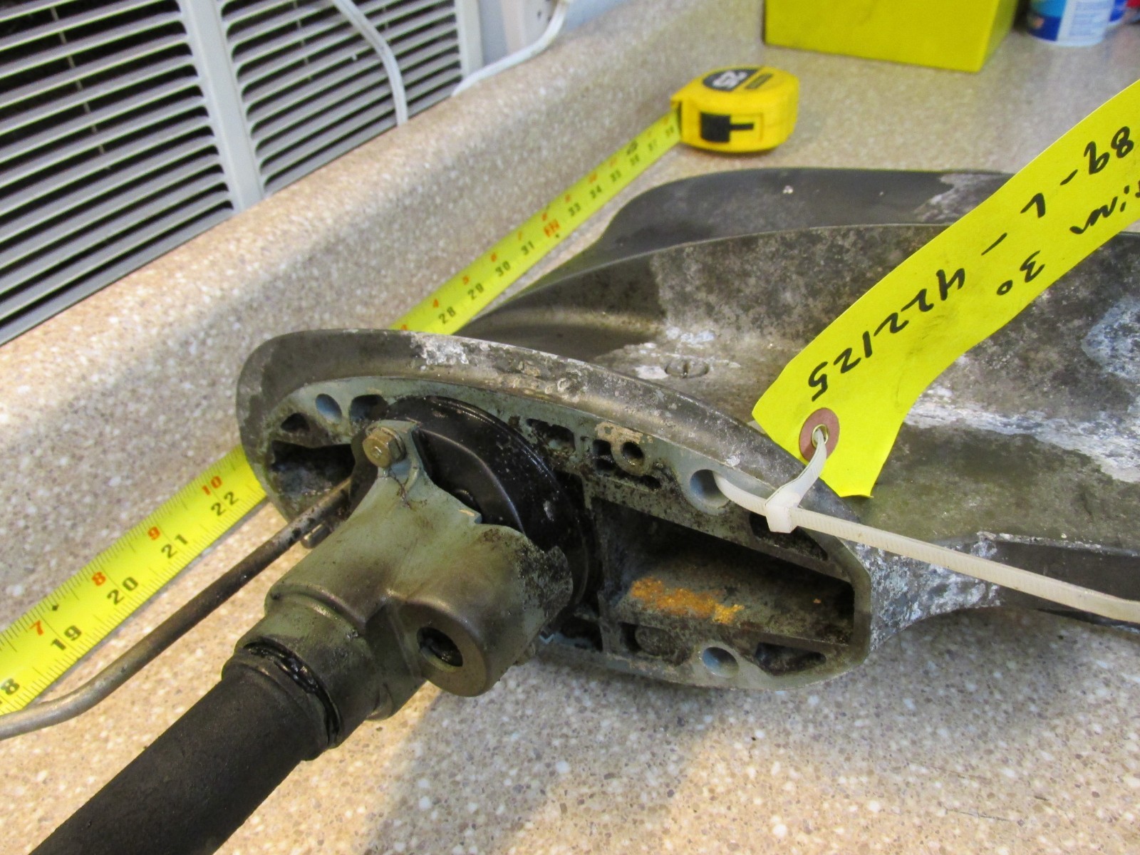 Mariner Outboard 30 HP Lower Unit Gearcase 1651-9804M