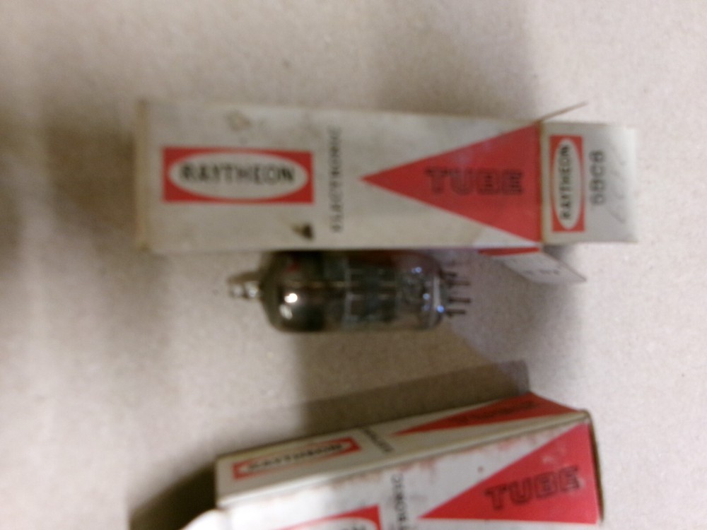 OEM VINTAGE ELECTRONIC TUBE RAYTHEON 6CF6