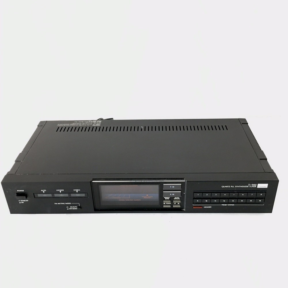 Sansui T-900 Quartz PLL Synthesizer Tuner