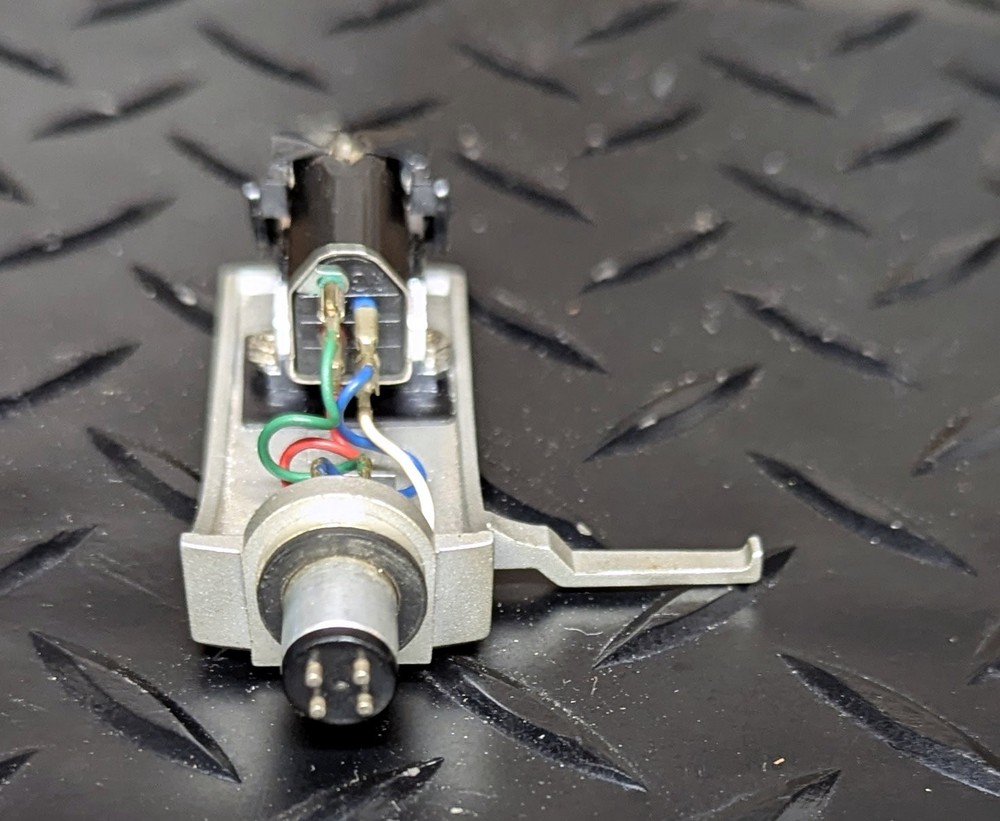 SHURE V15 TYPE IV on metal headshell