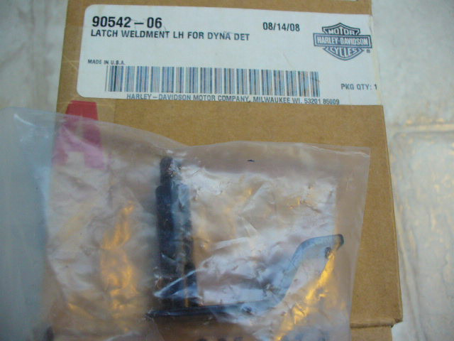 HARLEY LATCH WELDMENT LEFT FOR DYNA DET 90542-06