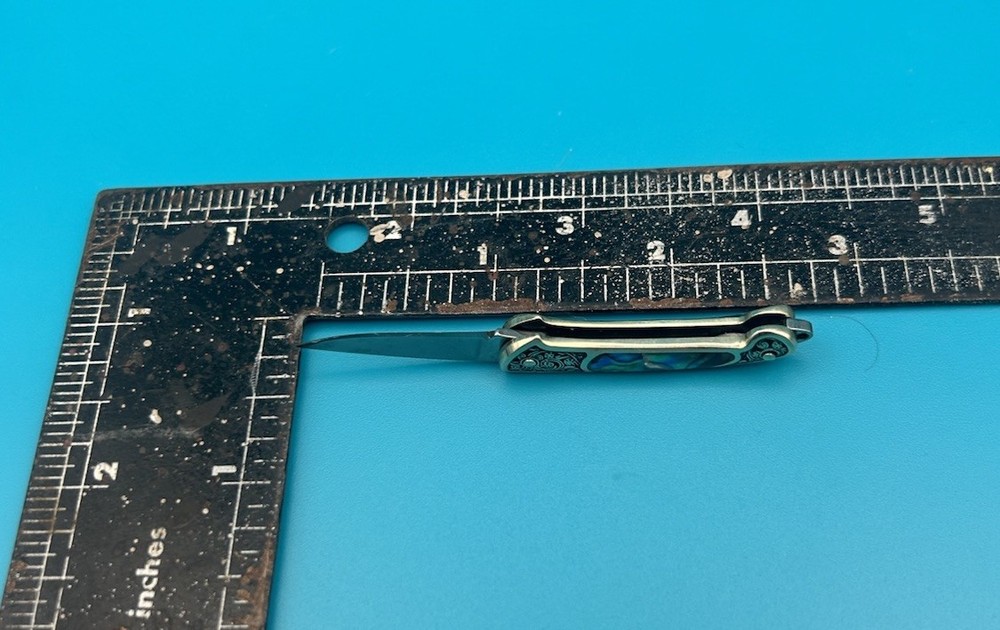 Micro Pocketknife