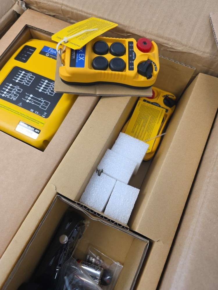 Magnetek Flex 4EX Kit , 2 Transmitters , 1 Reciever
