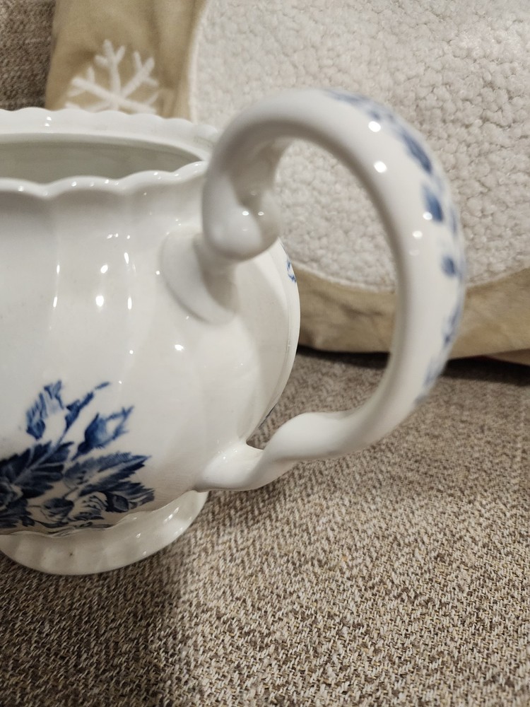 Johnson Brothers Devon Sprays Tea Pot