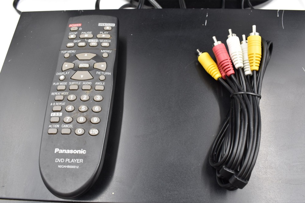 Panasonic DVD-RV31 DVD Video Player CD Player Tested Includes Remote & Cables