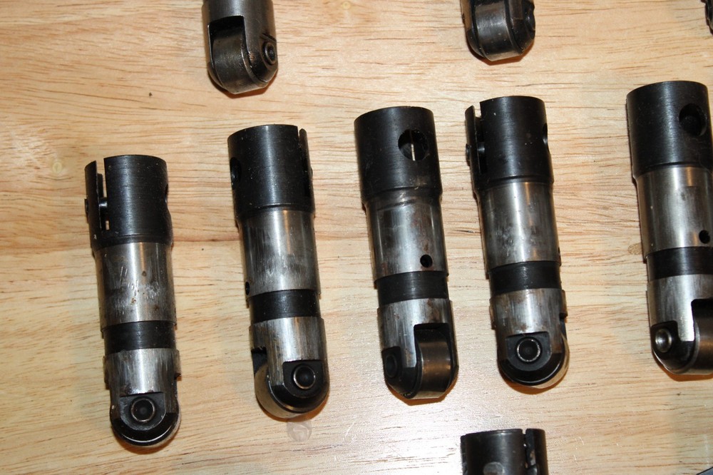 Lot of 16 Comp Cams Rollers Auto Engine