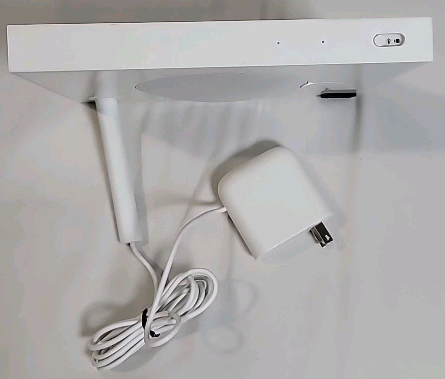Facebook Portal Mini - Smart Video Calling 8" Touch Screen Display - White
