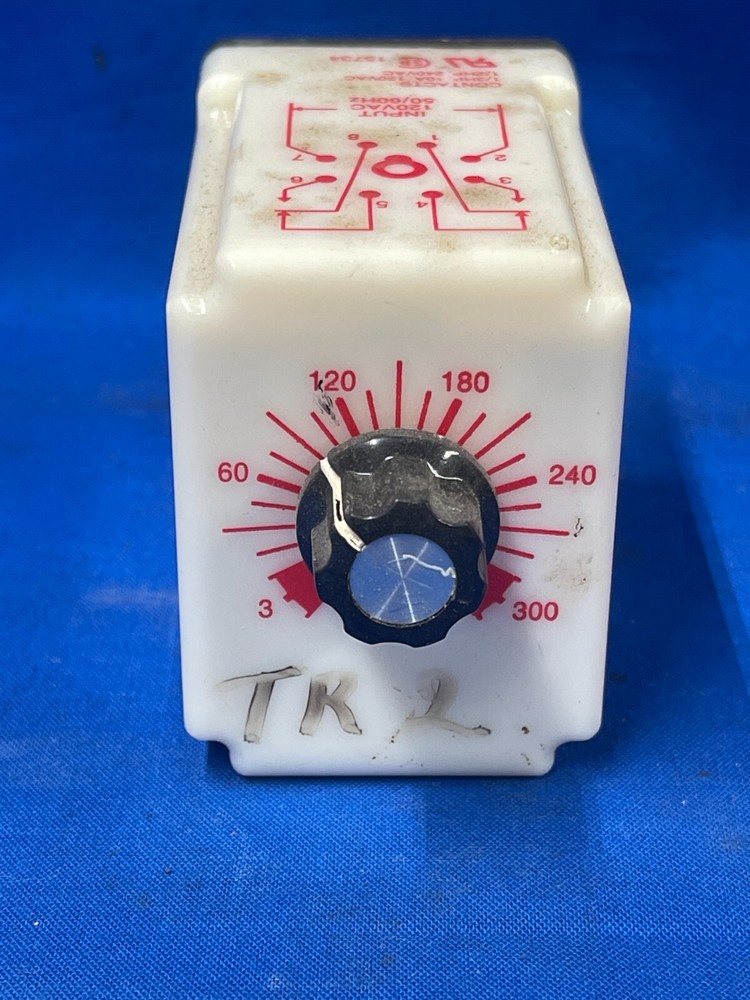 DAYTON SOLID STATE TIME DELAY RELAY 5X830E 3-300 SECOND OCTAL 8 PIN BASE USA