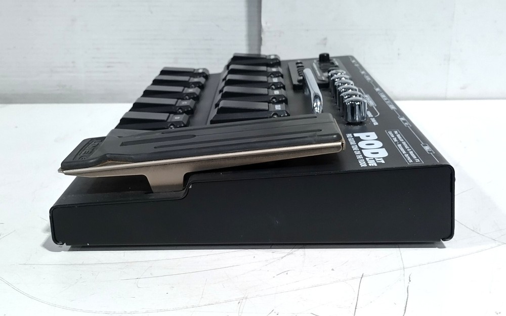 Line 6 Pod XT Live Electric Guitar Multi-Effects Processor & Amplifier Modeler