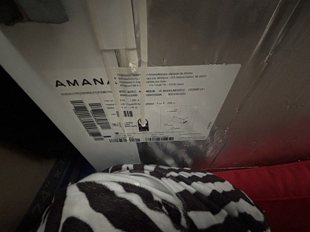 Amana Deep Freezer 9cu Ft