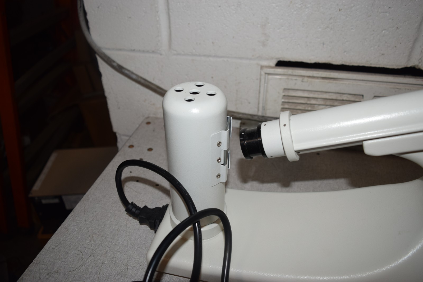 Azzota Corporation Disc Polarimeter