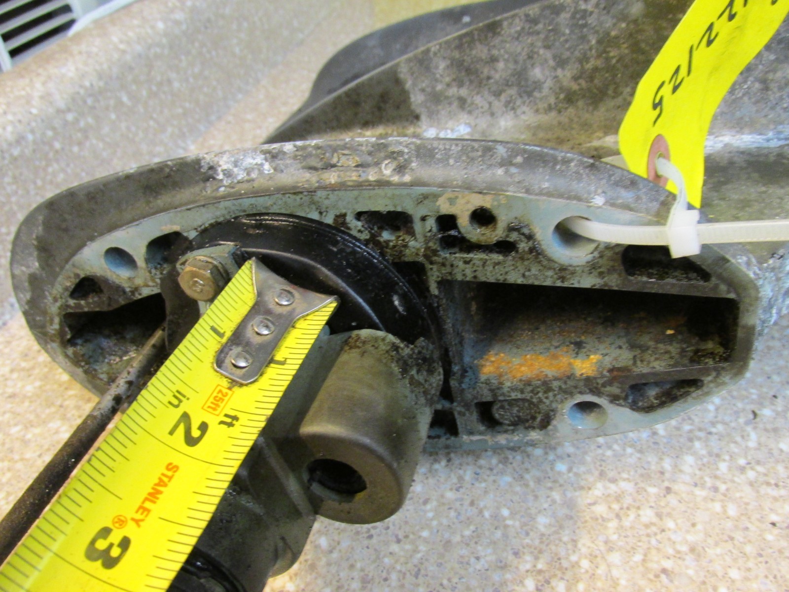 Mariner Outboard 30 HP Lower Unit Gearcase 1651-9804M