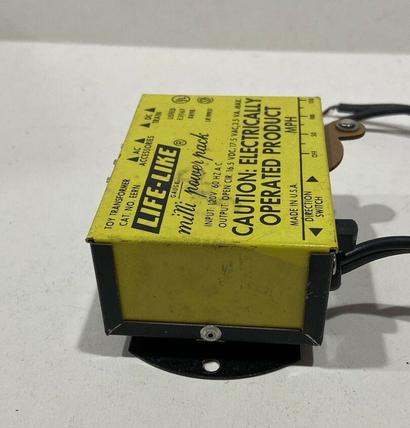 Life-Like Mini Power Pack Transformer Input 120V E31167 ( Yellow / Untested)