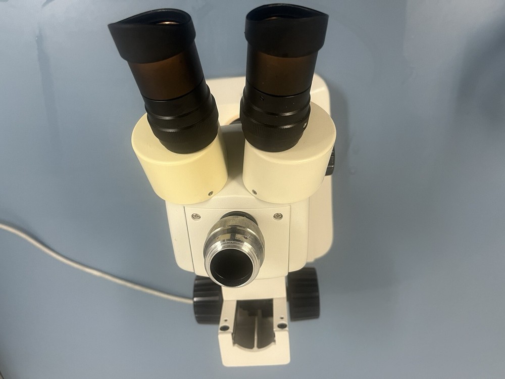 Omano Trinocular Stereo Microscope With Light Stand (Good Condition)