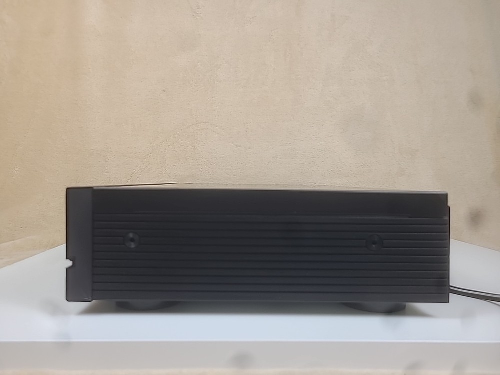 Denon PCM Audio Technology Compact Disc Player Model DCD-610 With Remote
