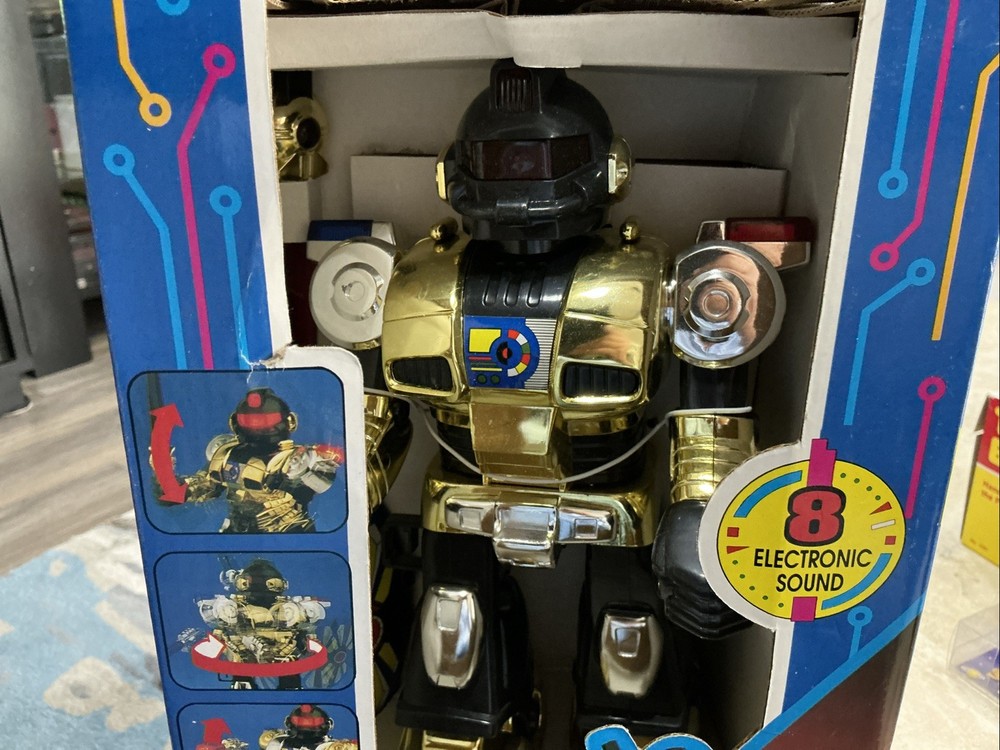 HAP-P-KID ROBOT FIGHTER-BATTERY OP-MINT IN BOX-