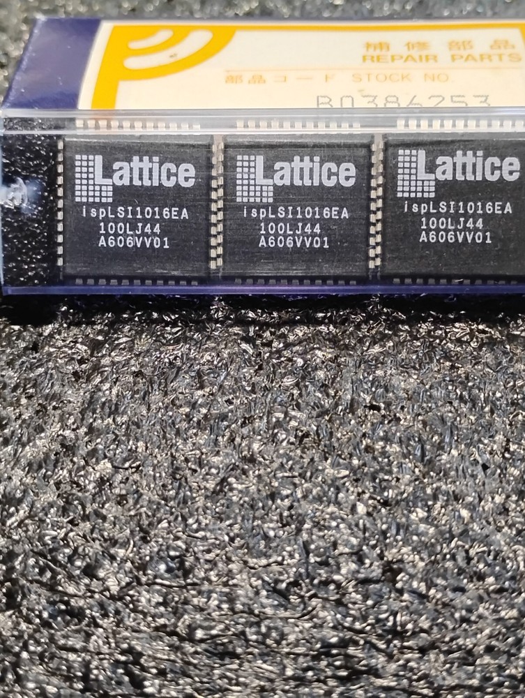 ISPLSI1016EA Lattice Semi-Complex Programable Logic IC