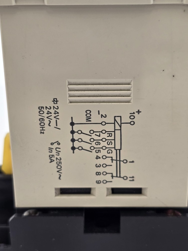 Omron H3CR-A 24VDC Solid State Multifunctonal Timer Contact 5A 250V 2-M4X30 Base