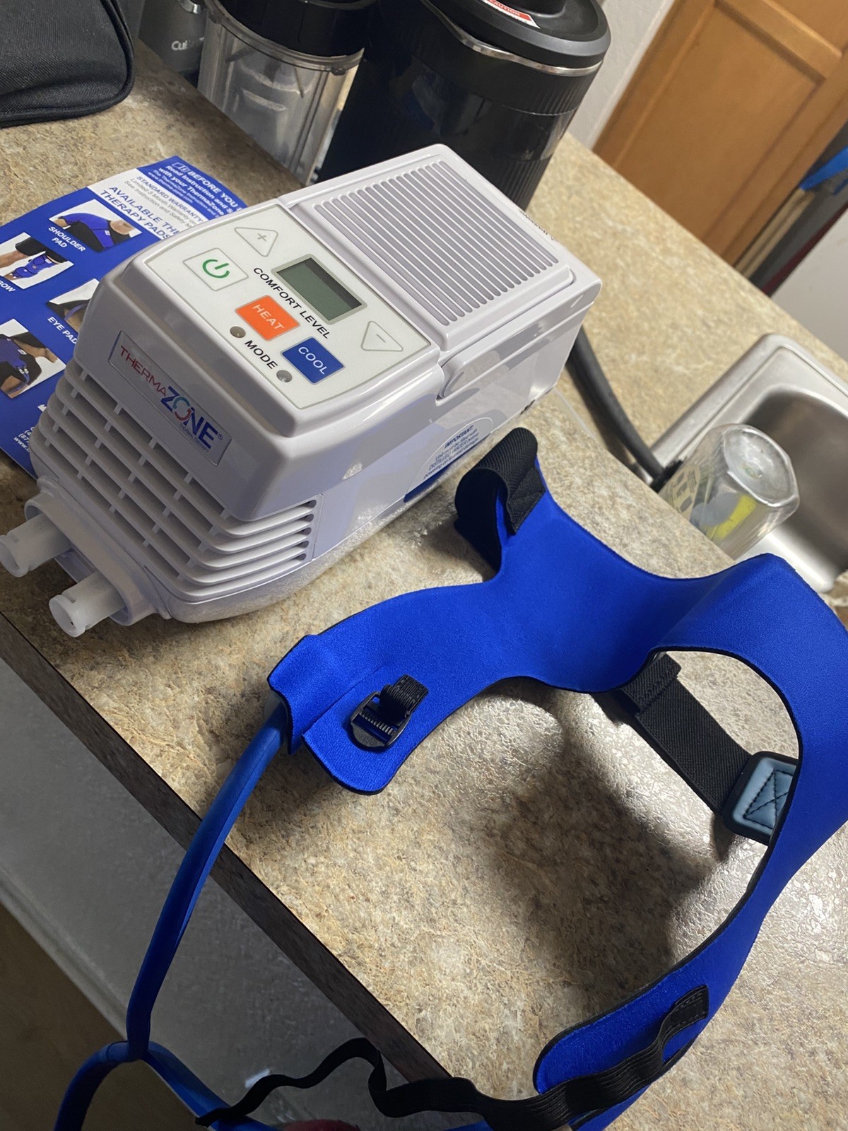 THERMAZONE Heat and Cold Therapy, Pain Management Device, Item # 003-99, NEW