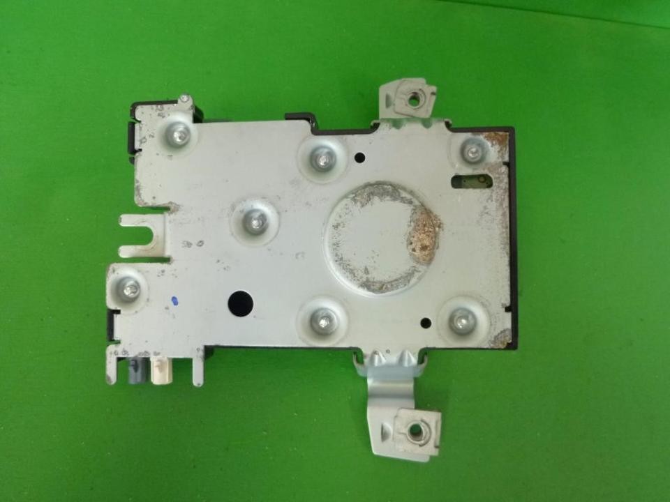 Antenna Amplifier Audi A3 2010 8P4035225D