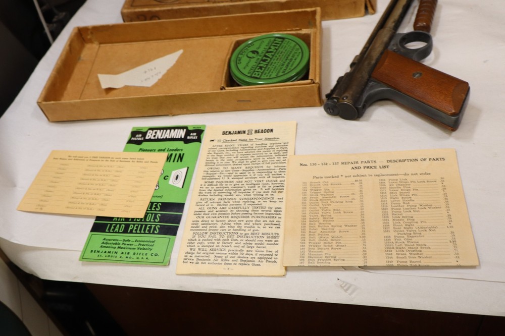 Benjamin Target Pistol, model 130 "Benjamin Franklin" w/box & papers