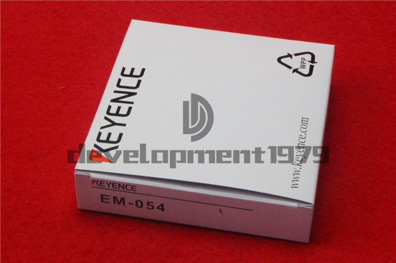 Keyence EM-054 Proximity sensor NEW