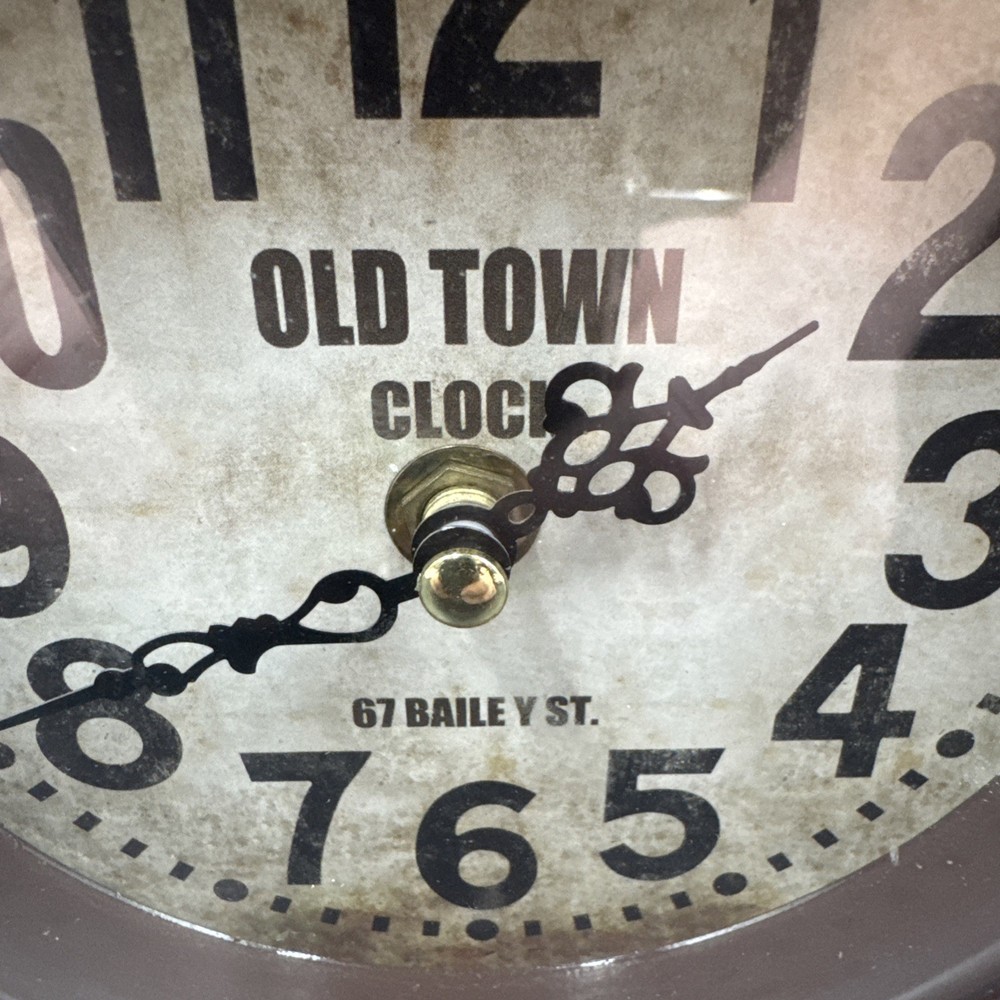 Vintage Old Town Clock 67 BAILEY ST. Red Double Face Locking Box Clock Works