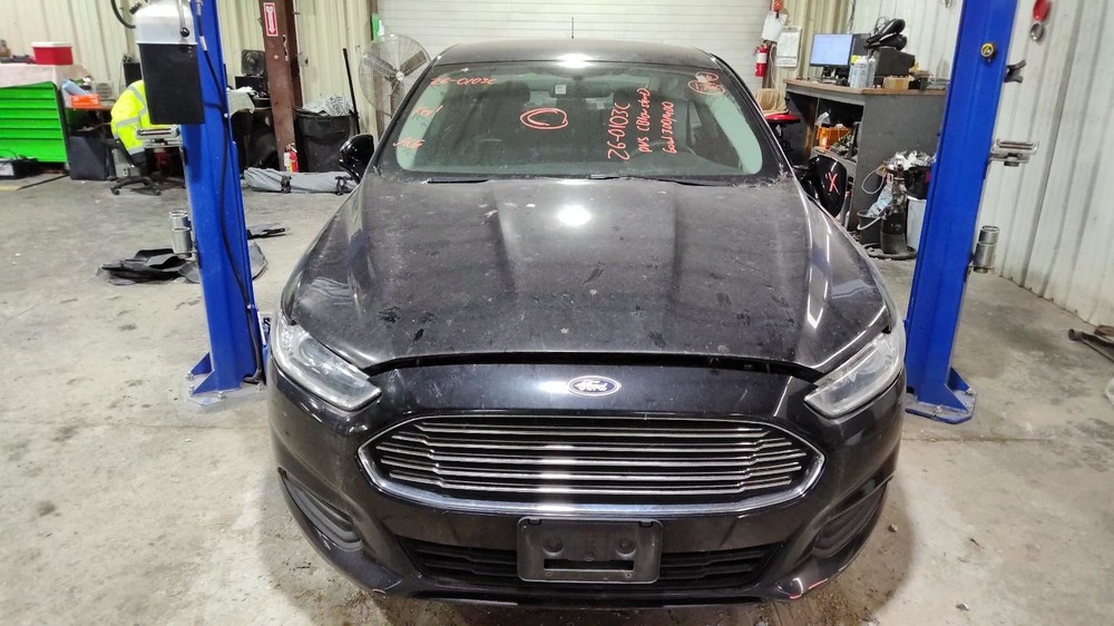 FUSION    2016 Glove Box 1186936