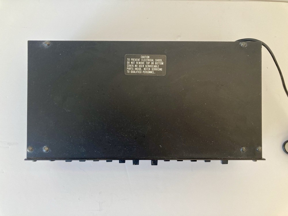 Numark Stereo Frequency Equalizer EQ 2100 6 Band - Powers On