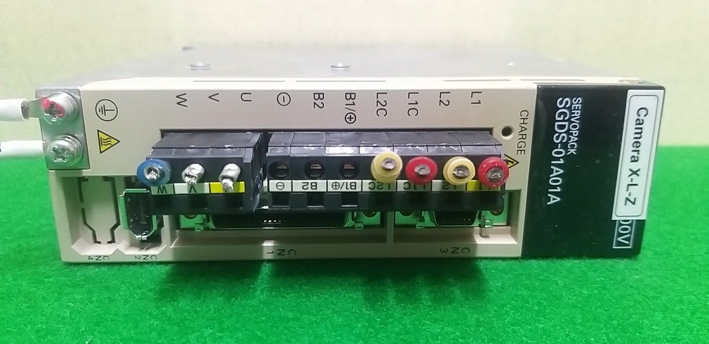 YASKAWA SGDS-01A01A SERVO Driver, USED