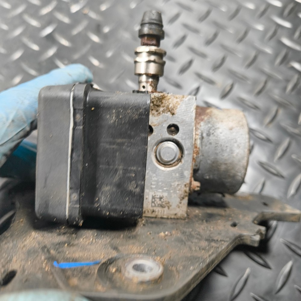 BMW C EVOLUTION ABS module pump 2015