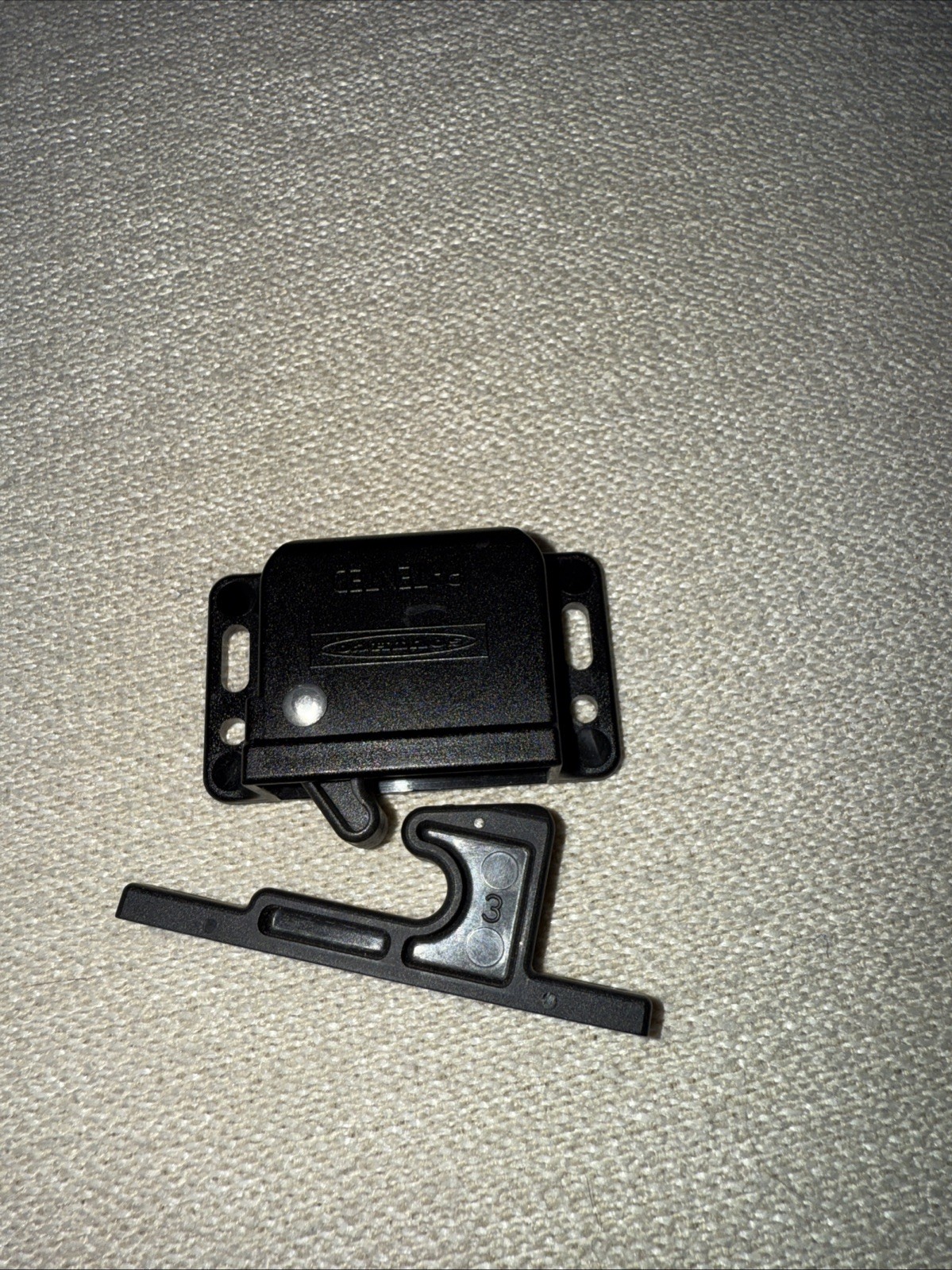 Southco C3-810 Grabber Catch Latch Side Mount Black Pull-Up Force 44N 10Lbf