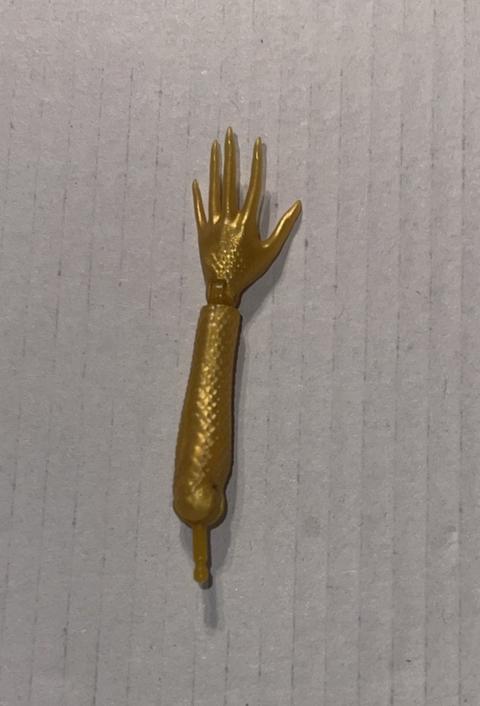 Monster High Jinafire Long LEFT Forearm & Hand