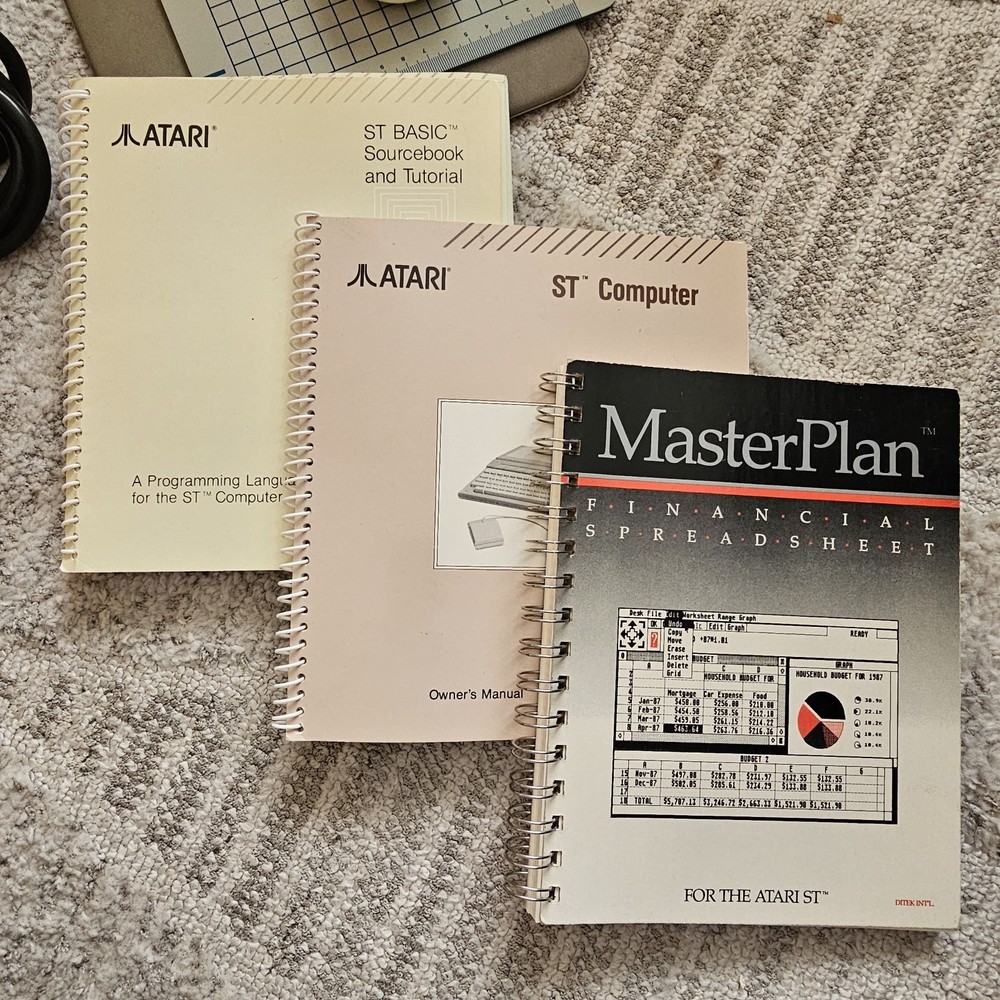 Atari 1040ST Computer Bundle w/ SC1224 Monitor