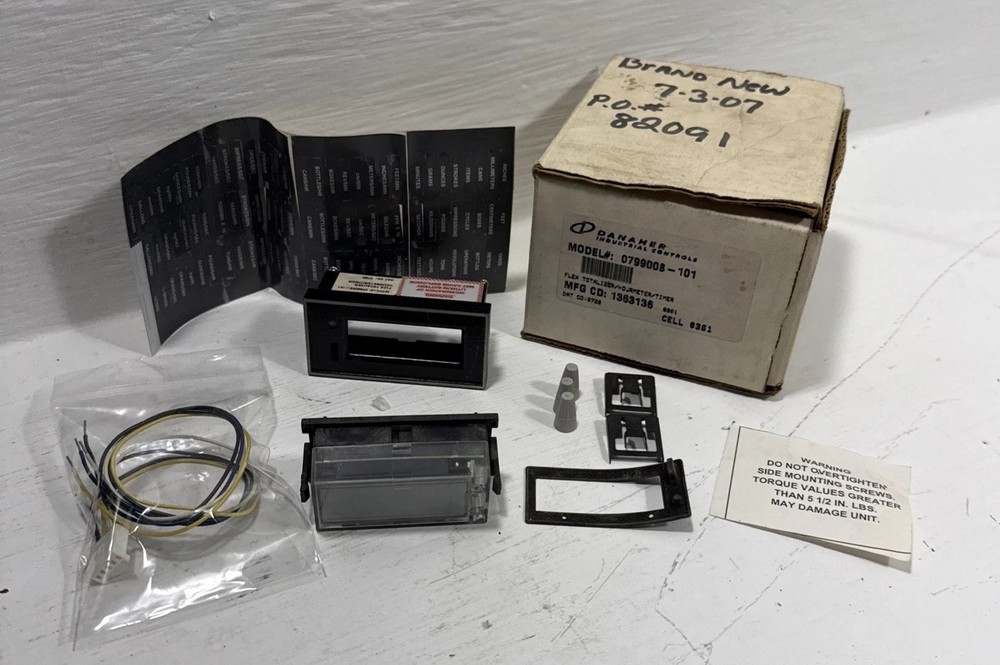 DANAHER CONTROLS 0799008-101 Flex Totalizer Hourmeter/Timer NIB NEVER INSTALLED