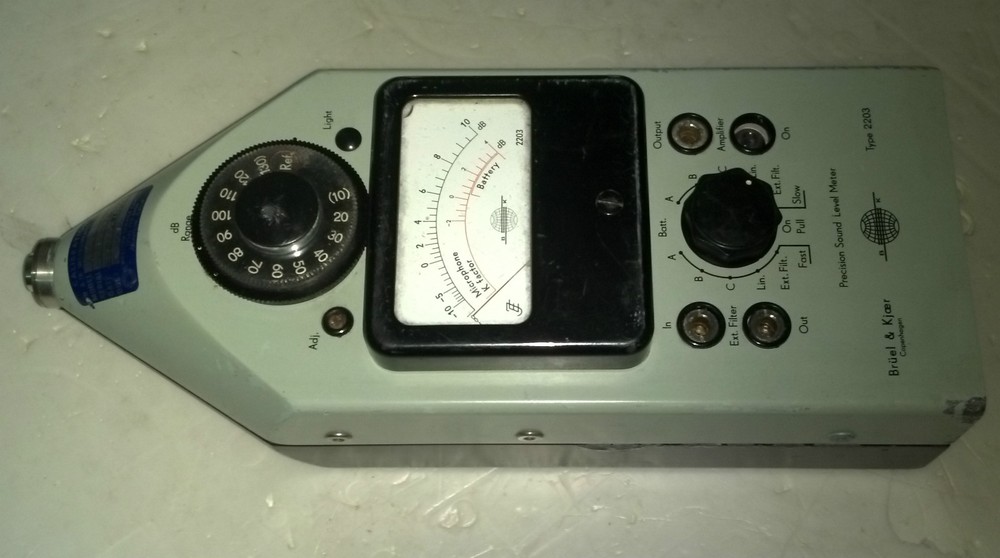Bruel & Kjaer 2203 Sound Level Meter