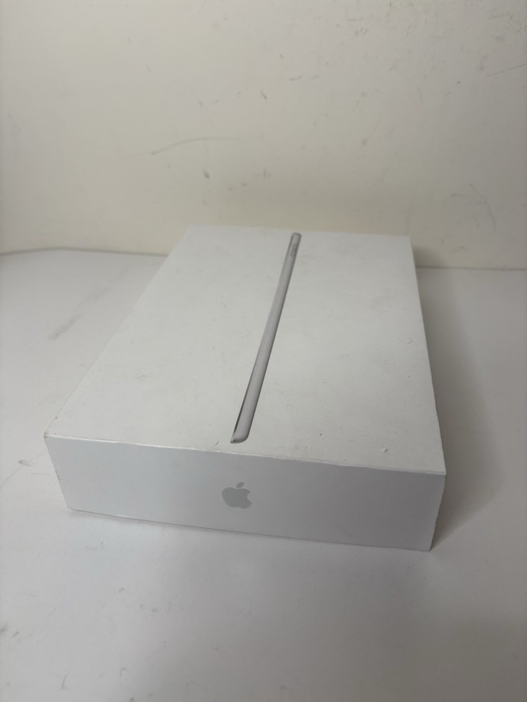 Apple IPad 9th Generation EMPTY BOX ONLY 64GB Space Gray NO INNERS