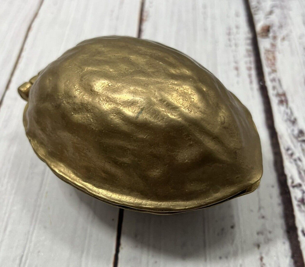 Walnut Shaped Brass Nutcracker Nut Cracker Vintage Retro Design Home Decor